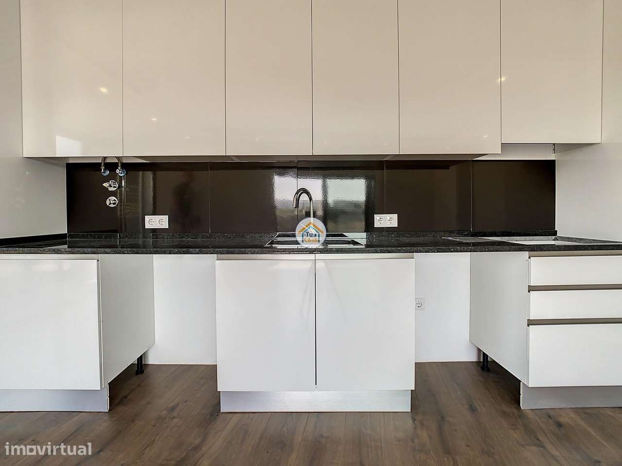 Fantastico apartamento T1 novo com piscina e garagem em Olhão - Grande imagem: 5/27