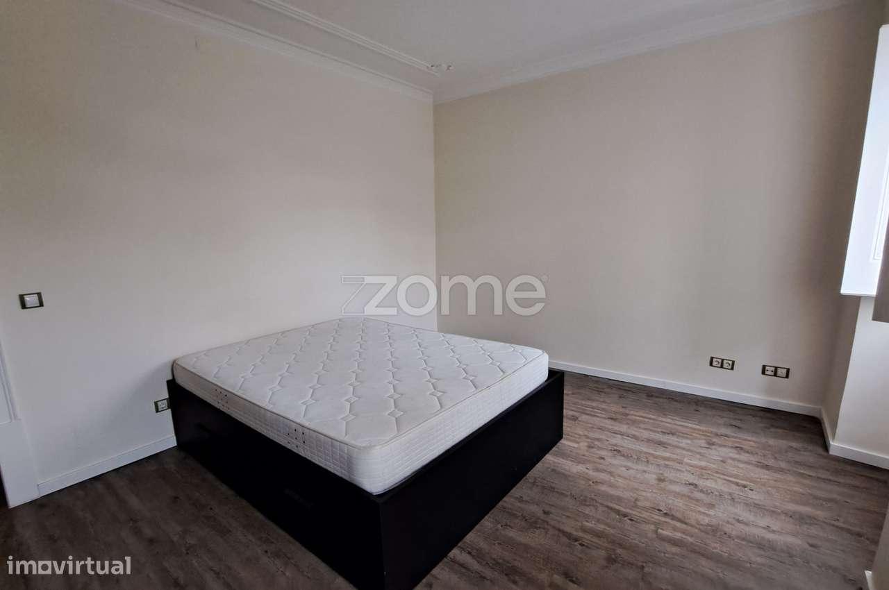 Moradia T6 com 1030m2 de Terreno | Marinha Grande - Grande imagem: 4/37