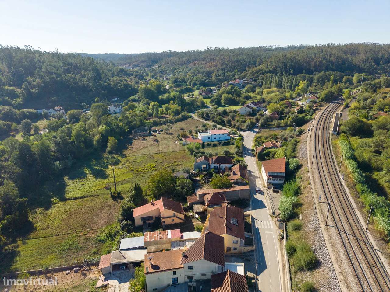 Moradia T5 com Jardim e Vista para o Rio em Venda de São José, Alberga-50