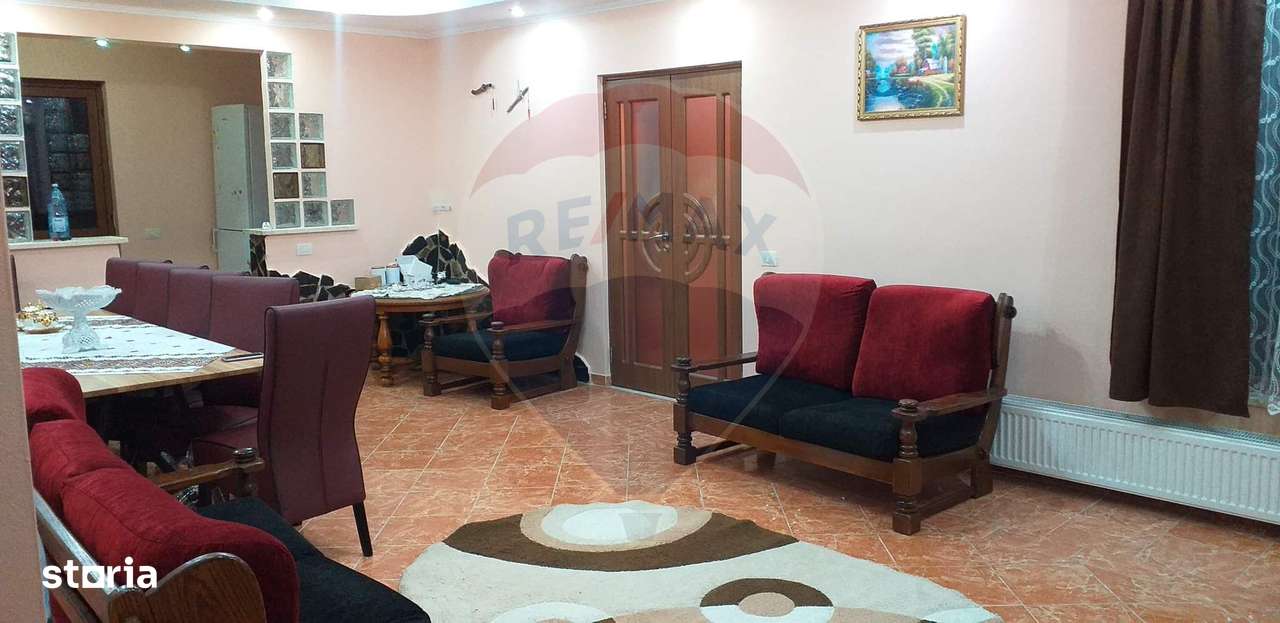 Casă / Vilă cu 6 camere de vânzare - Imagine principală: 5/20