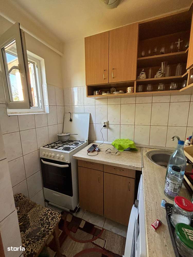 Apartament cu 3 camere in zona Podu Ros -Restaurant Cotnari - Imagine principală: 3/6