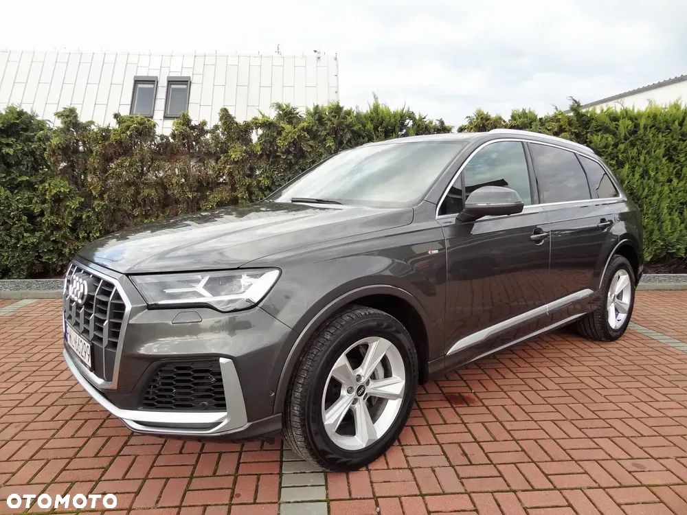 Audi Q7 - 1