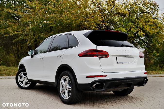 Porsche Cayenne Standard - 11