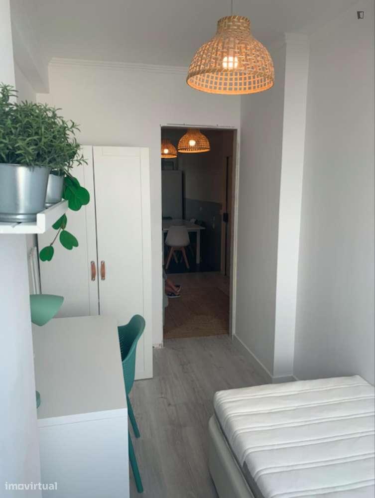 Quarto - localizado em Oeiras Lisbon - Grande imagem: 2/10