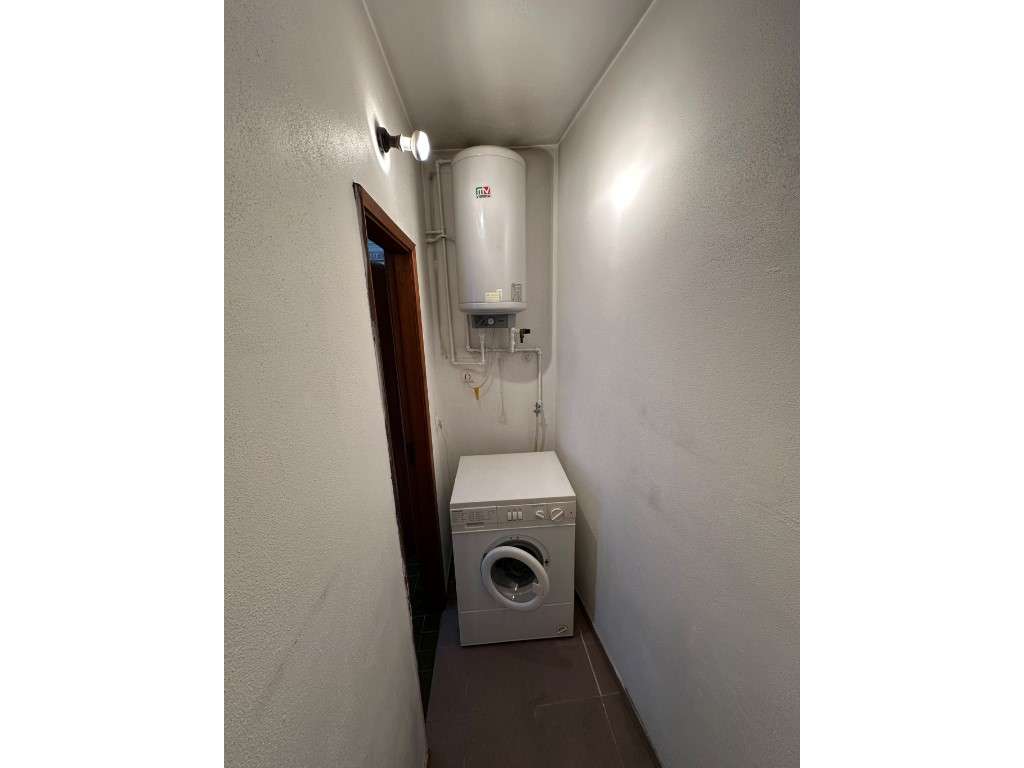 Apartamento T2+1 no centro da Maia-10