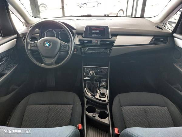 BMW 216 Active Tourer d Advantage - 33