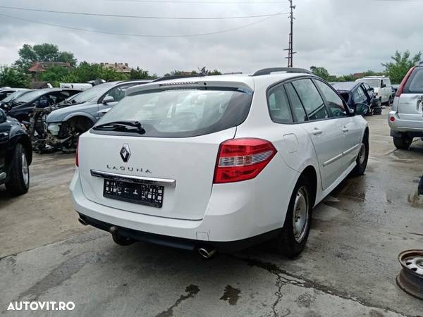 Dezmembrez Renault Laguna 3 2009 2.0dci Euro 4 - 3