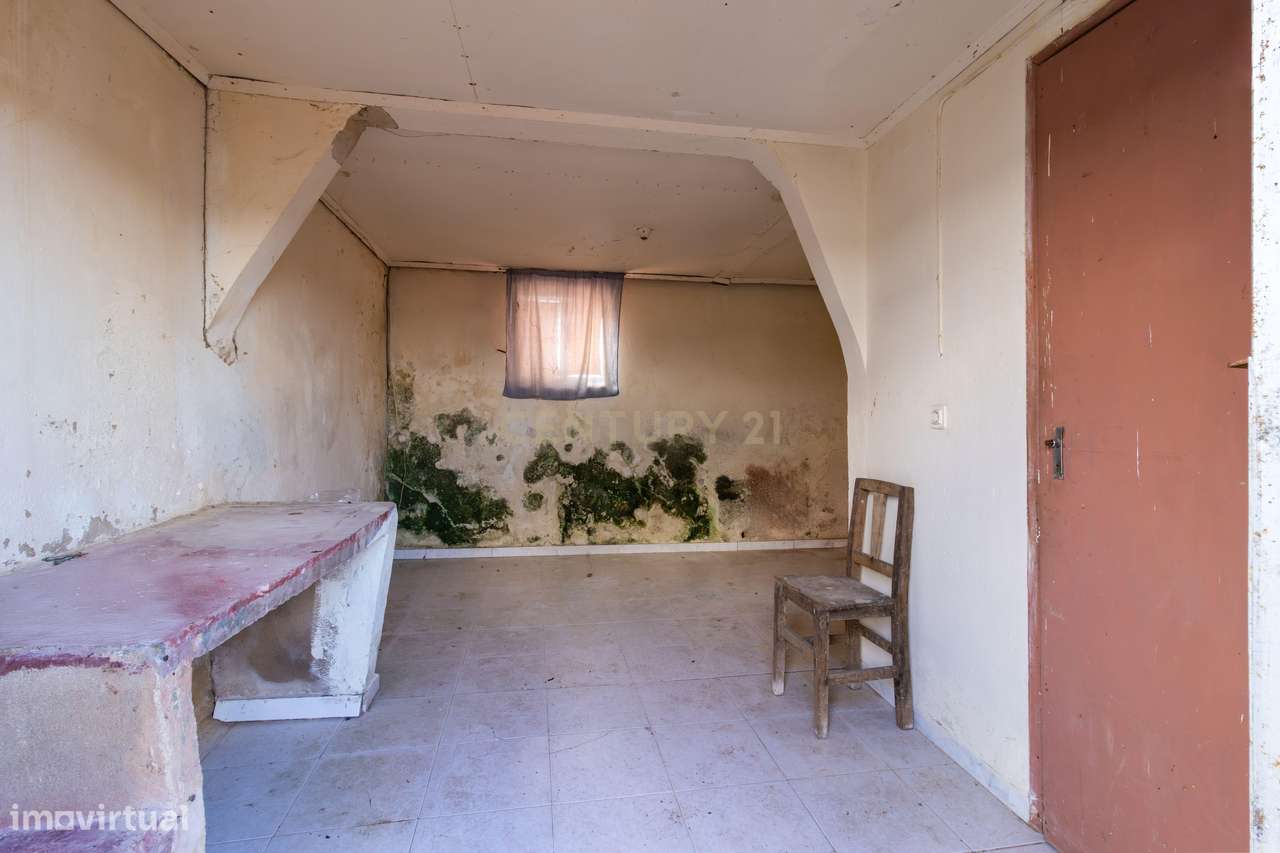 Moradia Antiga para Restauro | Cabreiros – Salir de Matos | Caldas da-10