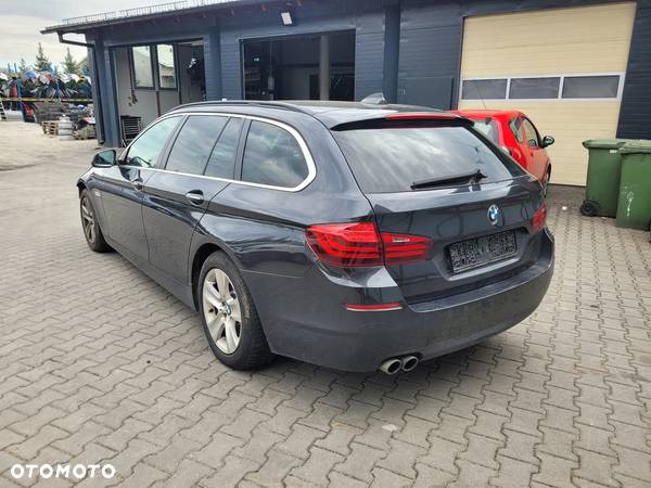 BMW Seria 5 525d xDrive Touring - 7