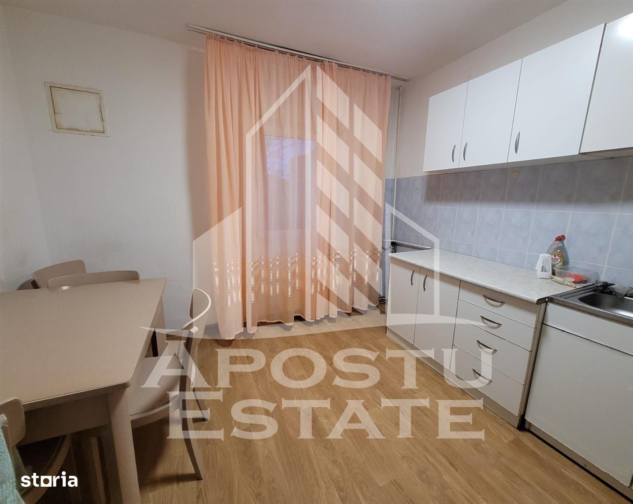 Apartament cu 2 camere, etaj intermediar, zona Aradului