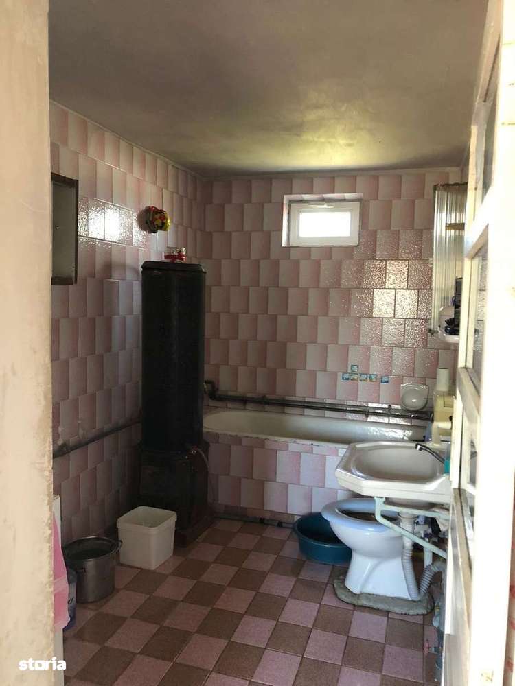 Vanzare casa in Comuna Coteana vav baza de receptie-6