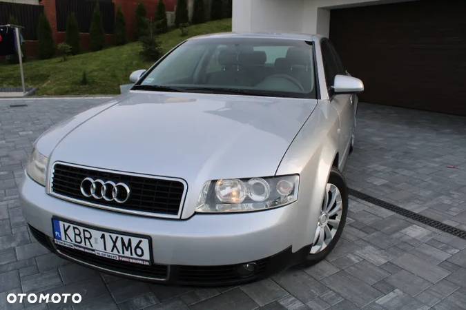 Audi A4 2.0 - 12