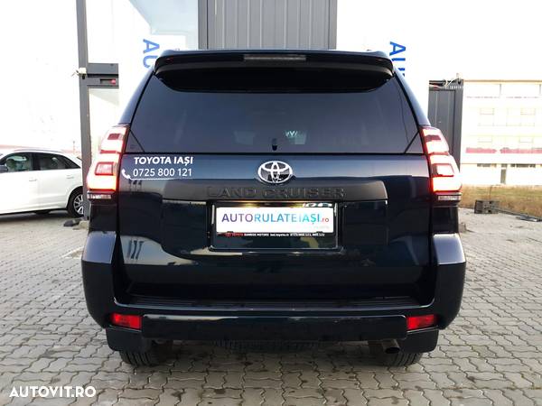 Toyota Land Cruiser 2.8l D-4D 204 CP A/T 7 locuri Luxury AVS Black - 4