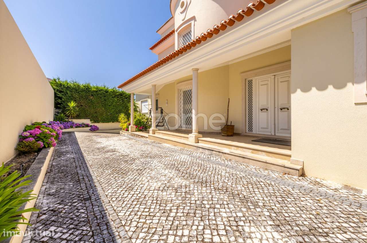 Moradia em Casal de Matos com piscina coberta e vista castelo, Leiria - Grande imagem: 4/60