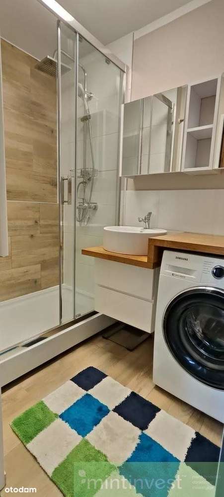 Przestronne 4 pokojowe mieszkanie-8