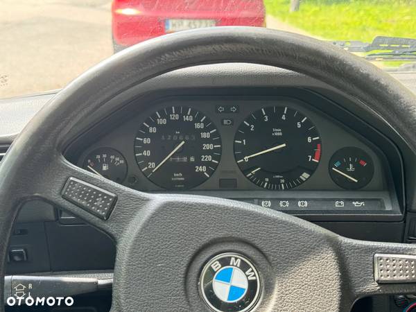 BMW Seria 3 323i - 27