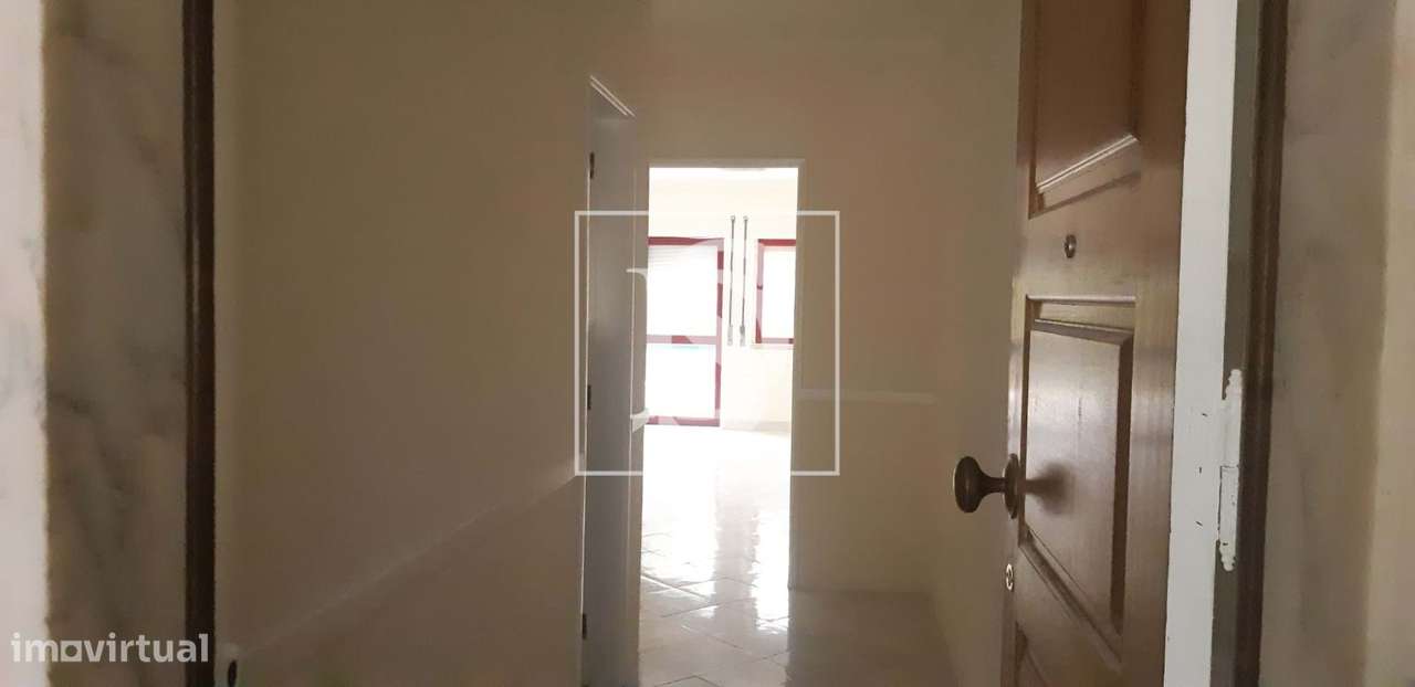 Apartamento T1 c/ garagem junto à praia de Magoito, Sintra-11