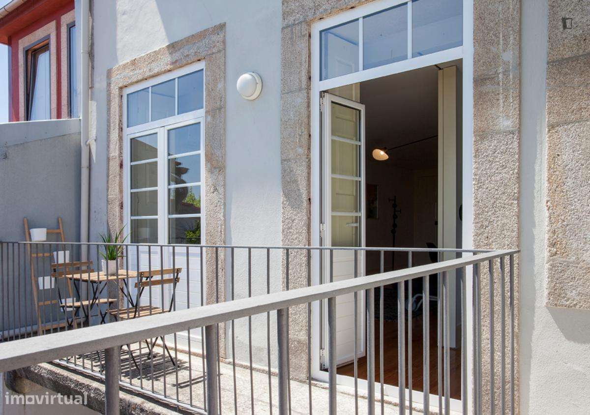 Apartamento com 1 quartos - localizado em Cedofeita Porto - Grande imagem: 2/6