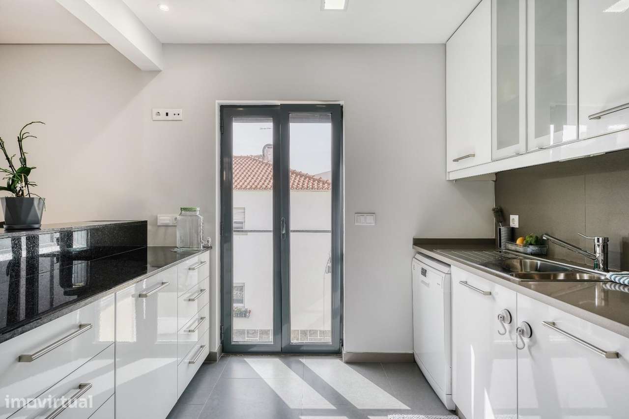 Apartamento de Luxo no Coração de Cascais | Rooftop com Vista Mar-14