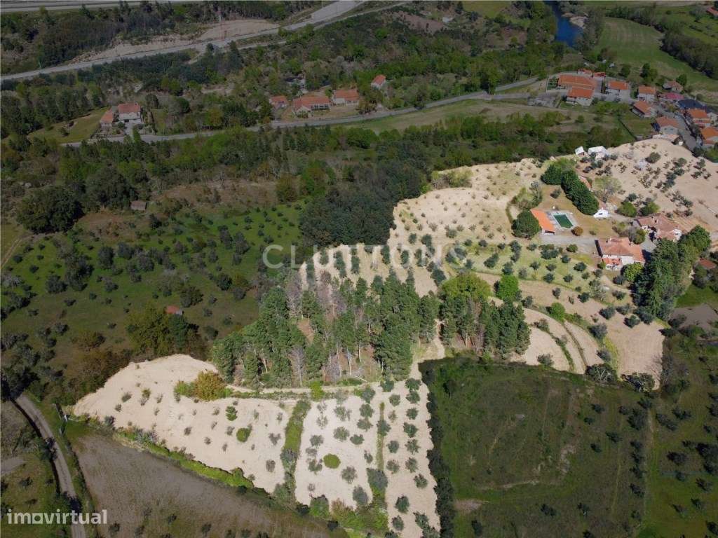 Quinta, boa opção para investimento turístico, ou habitação, Celori... - Grande imagem: 3/26