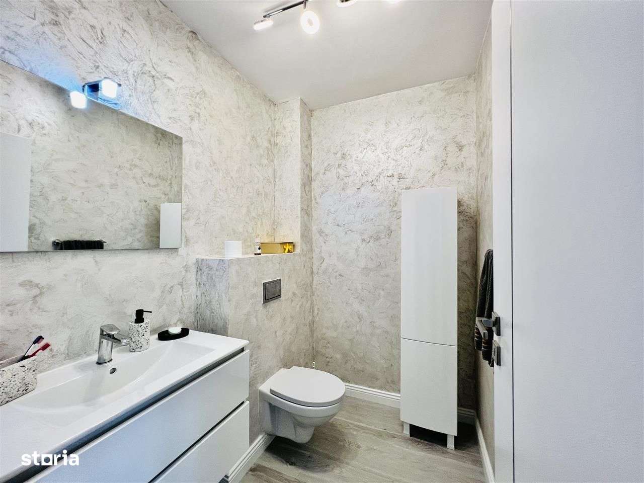 Casa 4 camere P+1+M cu vedere la munți, mobilată complet – Cristian-10