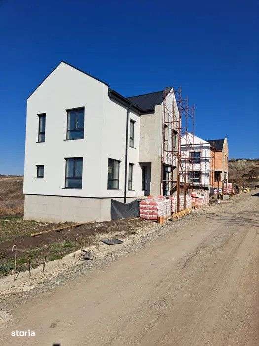 Casa individuala cu 5 camere semifinisata, 119 mp, teren 482 mp, Dezmi - Imagine principală: 5/6