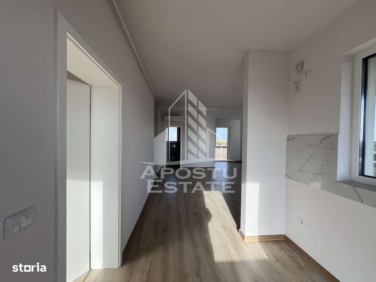 Apartament 2 camere, modern în zona Torontalului cu terasă spatioasa - Imagine principală: 2/16