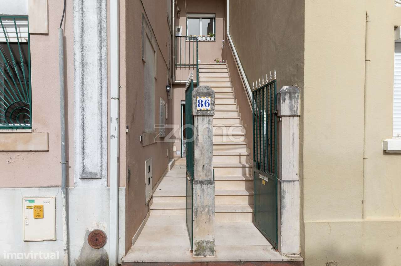 Prédio composto por dois apartamentos | Guerra Junqueiro | Coimbra-33