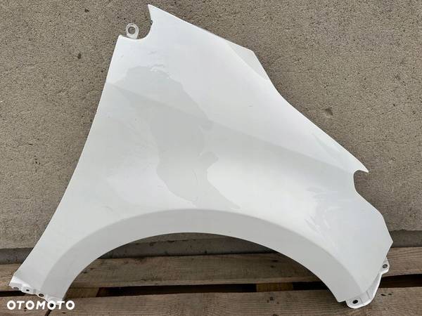 BLOTNIK PRZOD PRZEDNI PRAWY TOYOTA YARIS IV 4 2020- BARDZO LADNY - 1