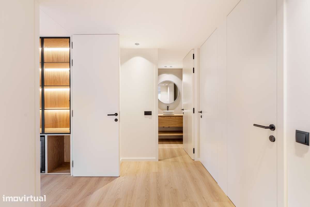 Apartamento T3 Novo com Vistas & Varanda-17