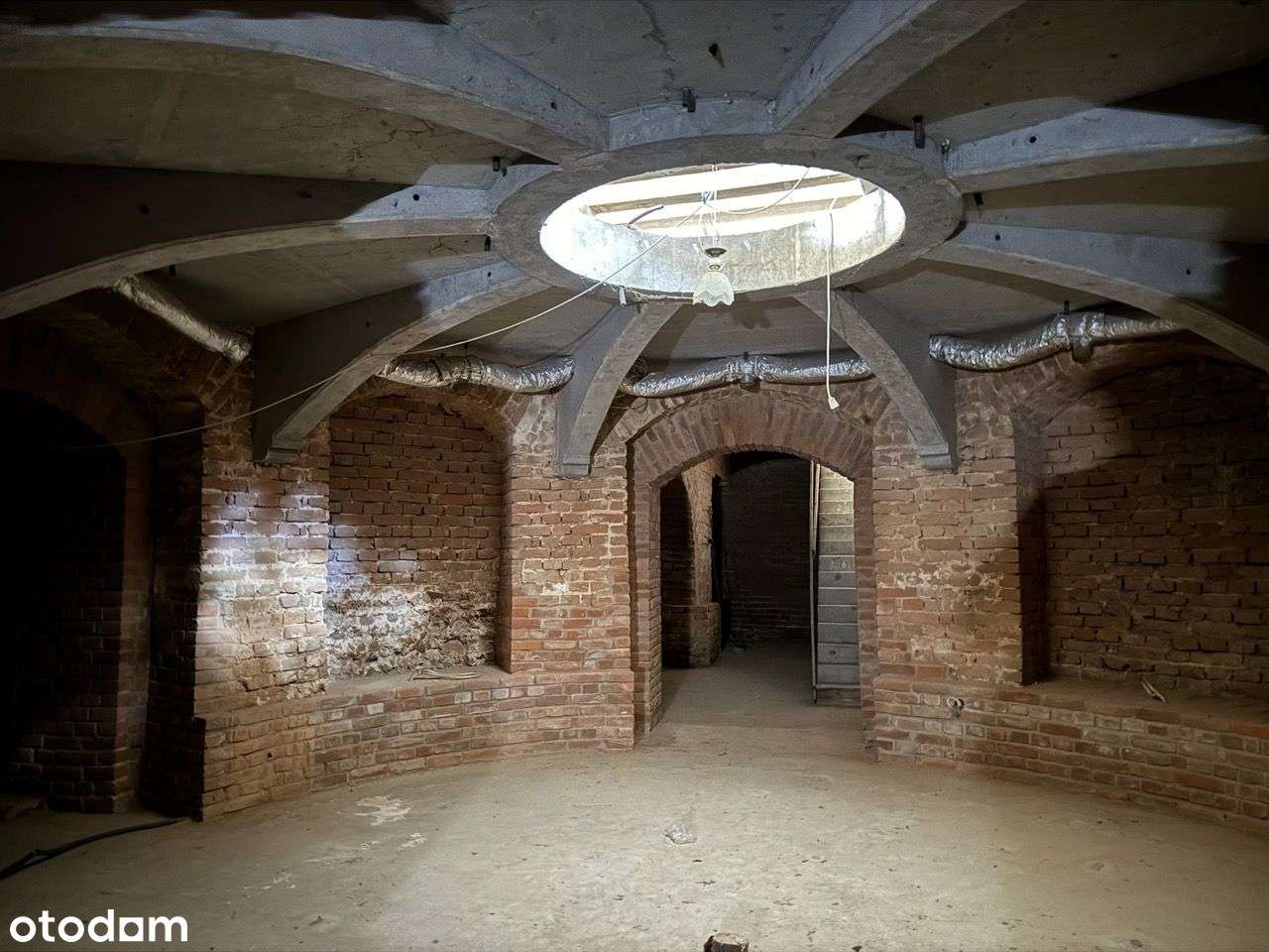 Pałac z pięknym parkiem - Pełny obrazek: 5/20