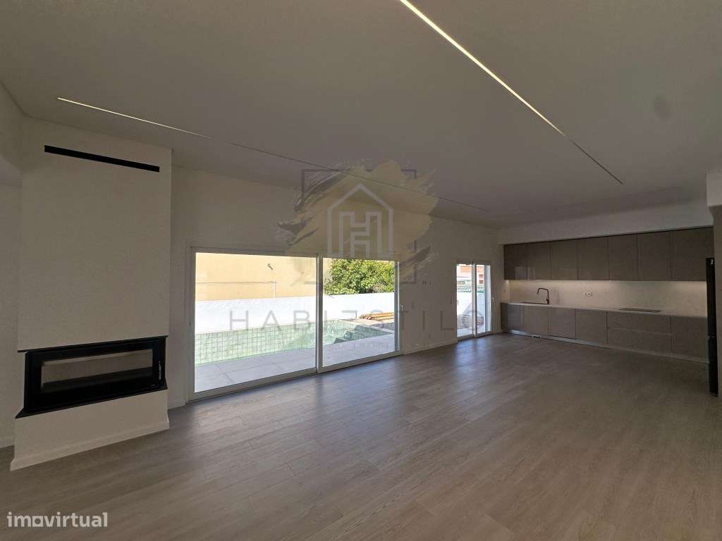 Luxuosa Moradia em Azeitão- Conforto e Elegância-12