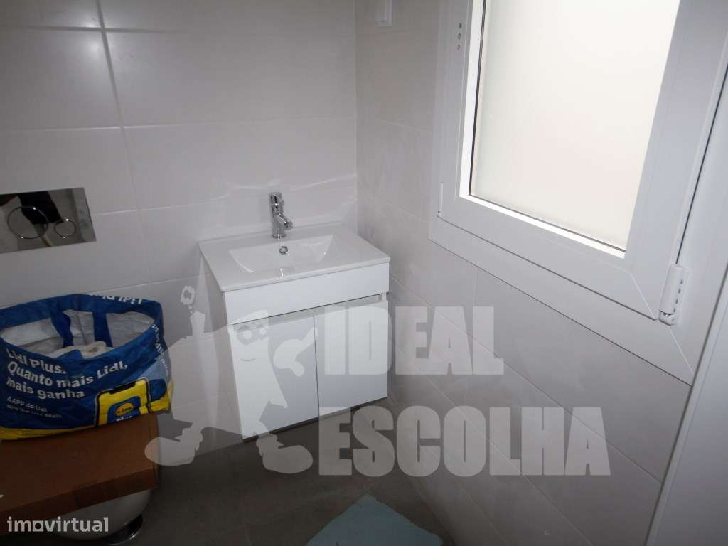 MORADIA 685 000€ FOROS DE AMORA.-24