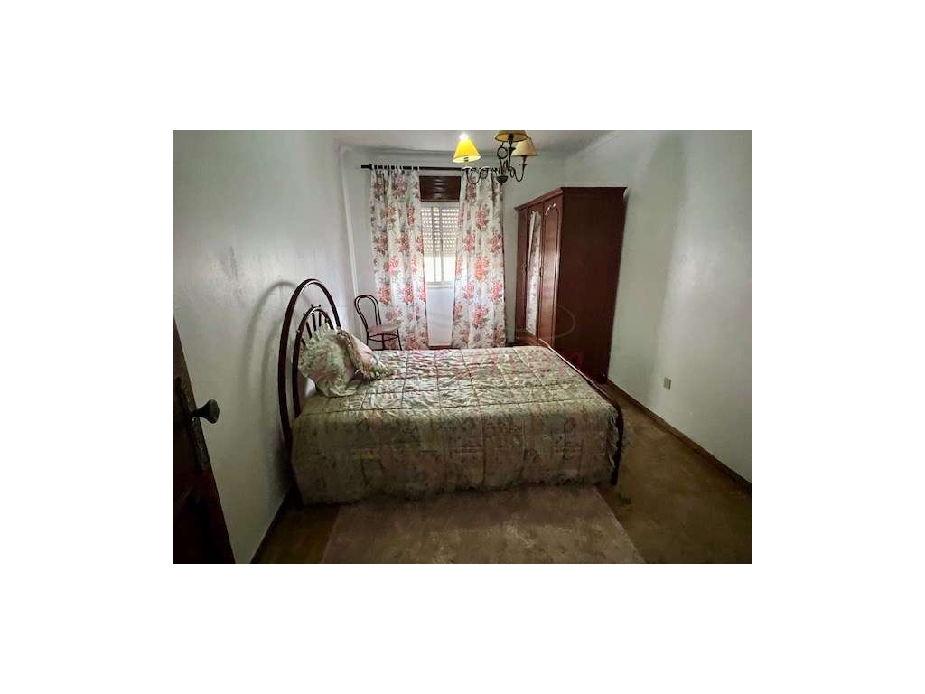 Moradia V5 Duplex em Famões-33