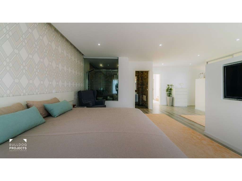 Moradia Isolada T4 Triplex Venda Coimbra-38