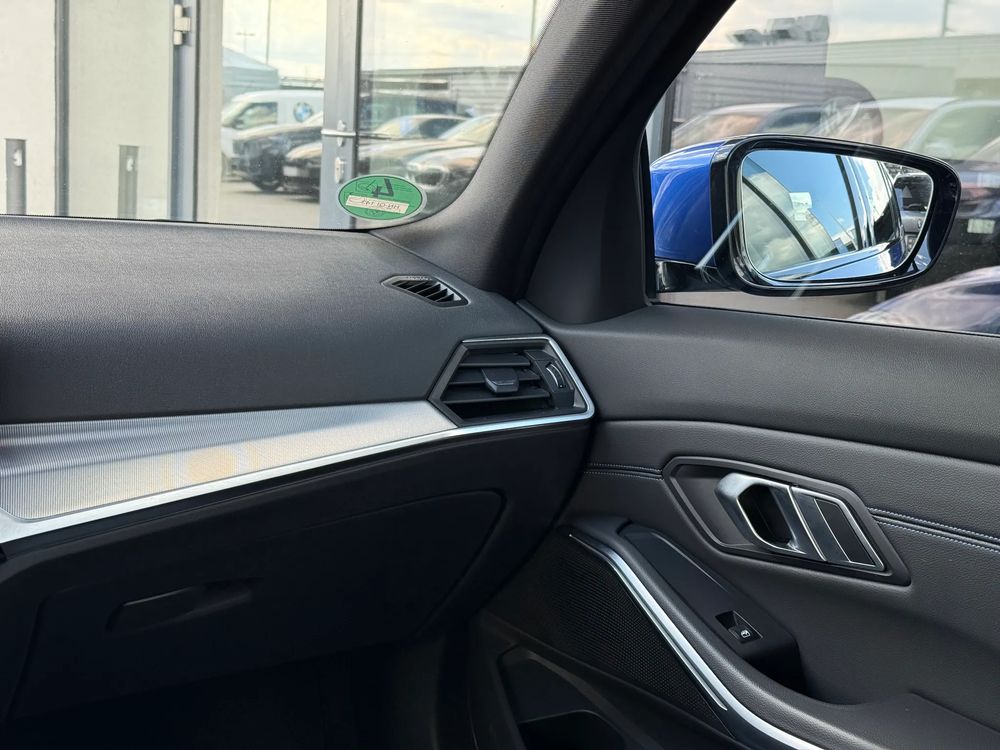 BMW Seria-3 320D Xdrive M Sport Sport 2023 — zdjęcie 7