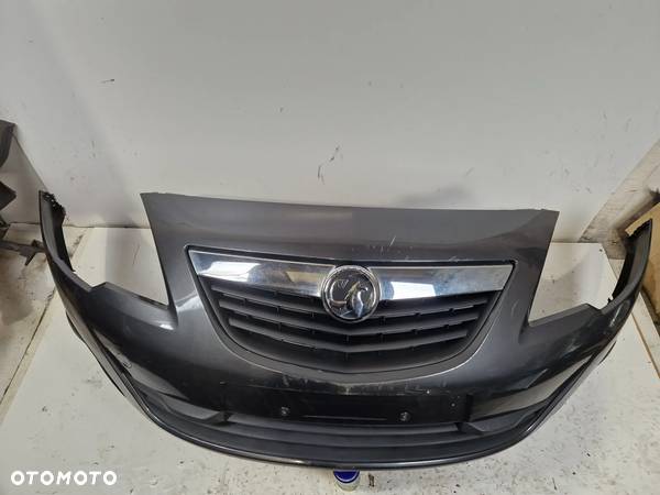 Opel Meriva B zderzak przedni przód Z177. - 2