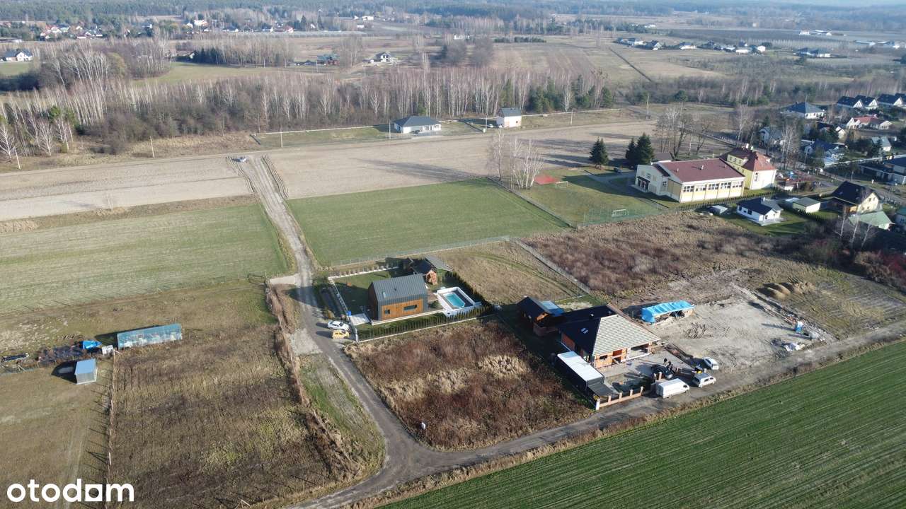 Działka usługowo-mieszkaniowa przy szkole | Dobiesz-3