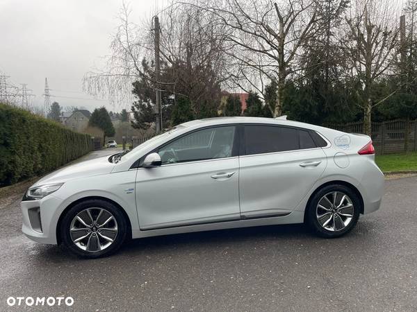 Hyundai IONIQ hybrid Platinum - 16