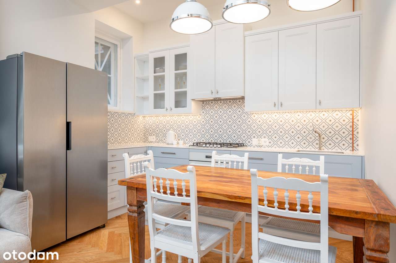 Na sprzedaż czteropokojowy apartament z tarasem w Śródmieściu Katowic!-2