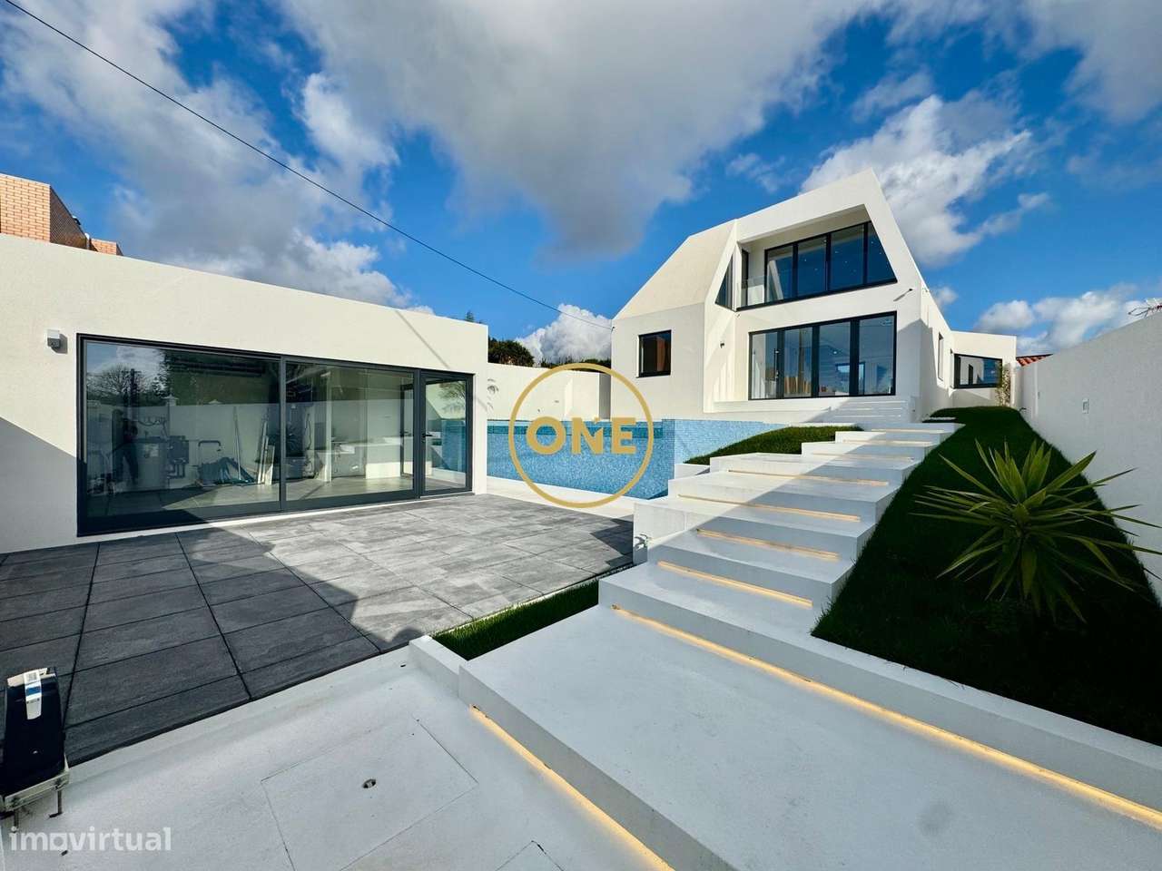 Moradia NOVA T3+1 | 330 m2 | Piscina | PRAIA | Francelos-6