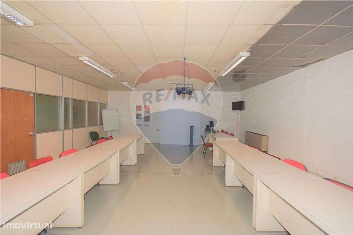 ESCRITÓRIO NO HPERMERCADO AUCHAN DA MAIA - Grande imagem: 5/10