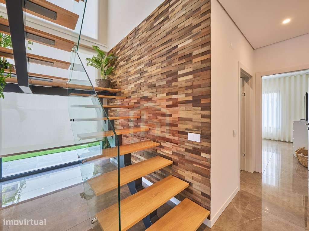 Moradia T5 de Luxo com Piscina Infinita Aquecida e Jacuzzi em Corte...-28