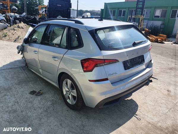 Dezmembrez Skoda Kamiq motor 1.0tsi 95cp DKLA dezmembrari alternator cutie de viteze manuala  EGR ECU fete de usa usi - 5