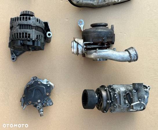 ALTERNATOR TURBOSPRĘŻARKA POMPA WSPOMAGANIA KOLEKTOR WYDECHOWY VW T5 2.5 TDI TRANSPORTER CARAVELLE - 2