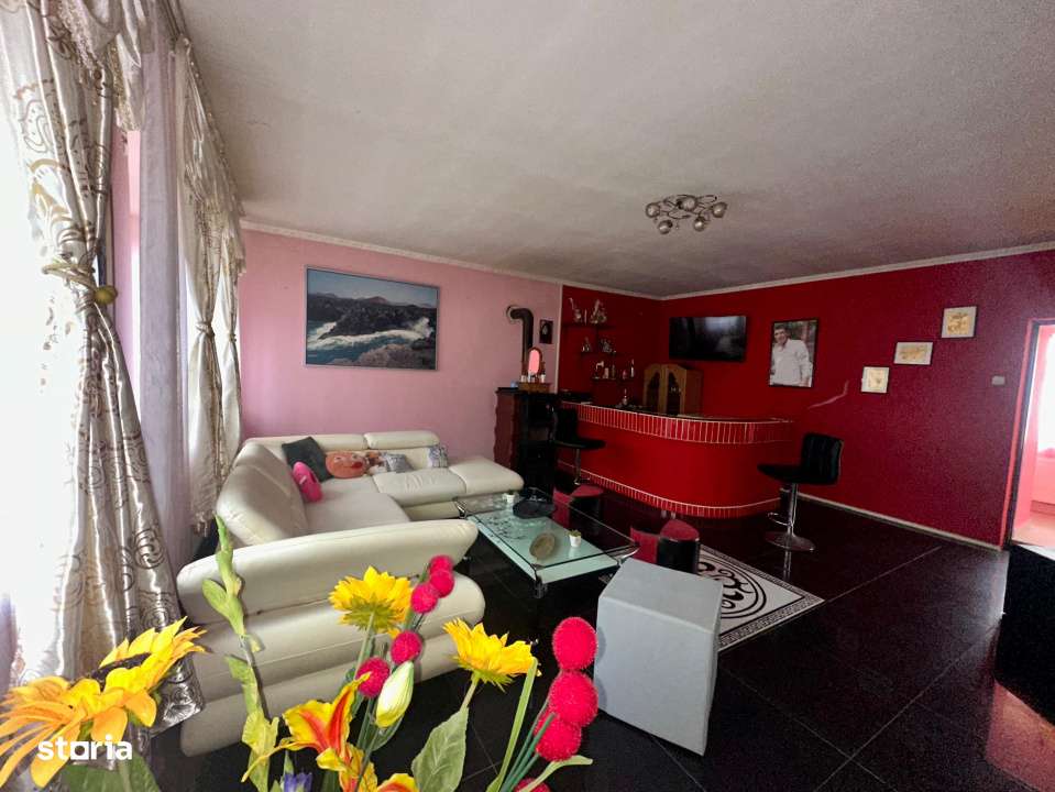 Casa cu doua unitati locative ,teren 700 mp – Str. Bistritei 15, Dej - Imagine principală: 4/12