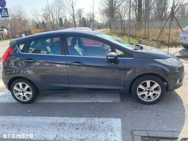 Ford Fiesta 1.4 Titanium - 2