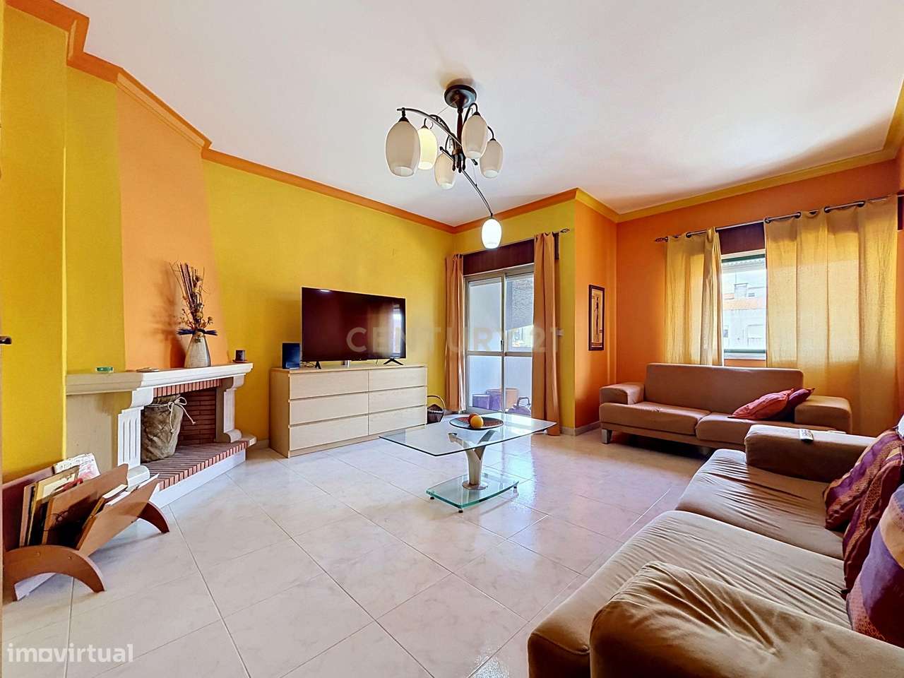 Apartamento T2 em em Paio Pires com excelentes áreas, perto de todas a-4