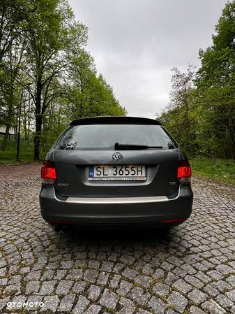 Volkswagen Golf - 8