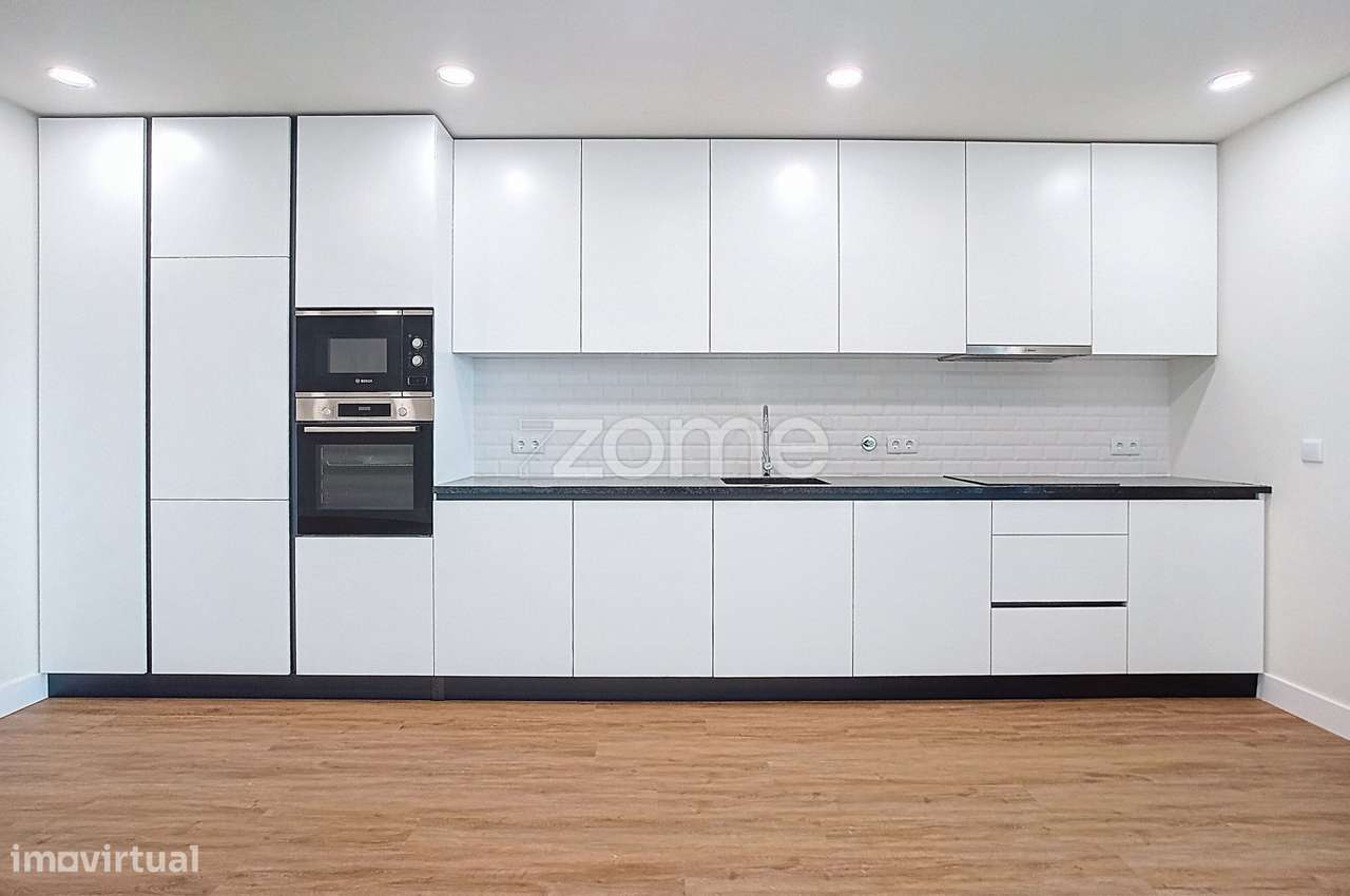 Moradia T4 de arquitetura moderna em Aradas - Grande imagem: 2/15